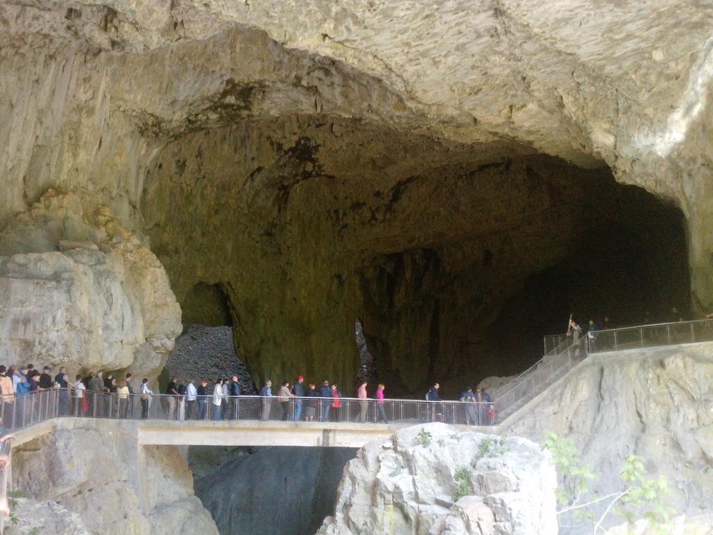 مبيت وإفطار Divača Osterija Na Planinci المظهر الخارجي الصورة